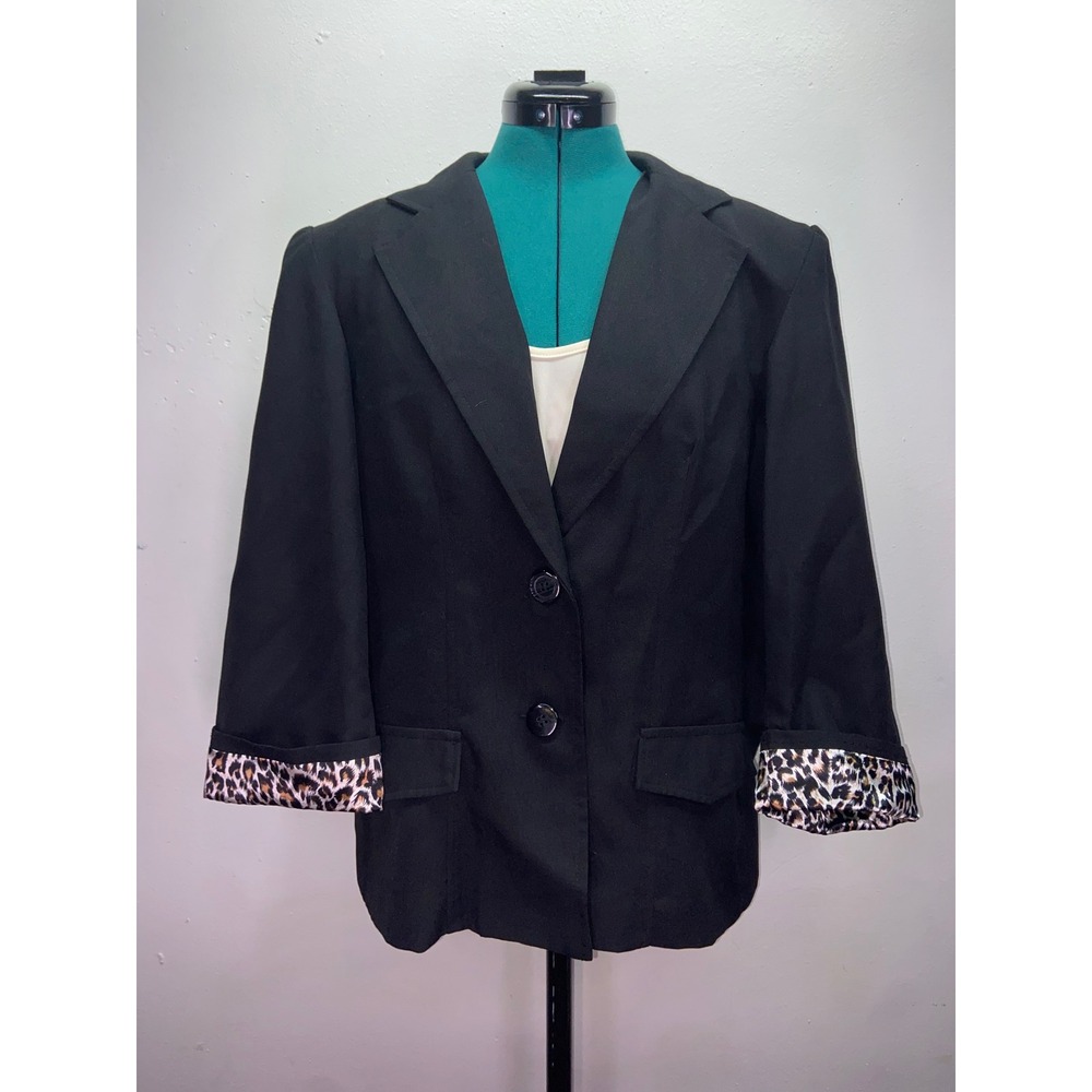 T. Milano Woman Black Blazer Leopard Cheetah Print  Cuffs 2 Button Jacket 3/4 XL